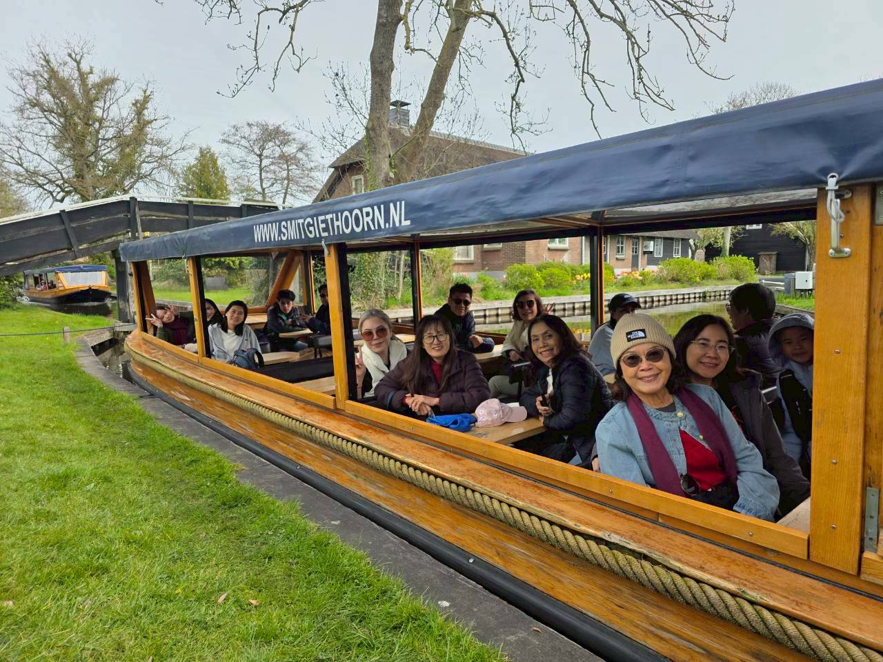 KEUKENHOF 8 วัน TG วันที่ 11-18 เม.ย. 2569 เดินทางกับไกด์พี่เช